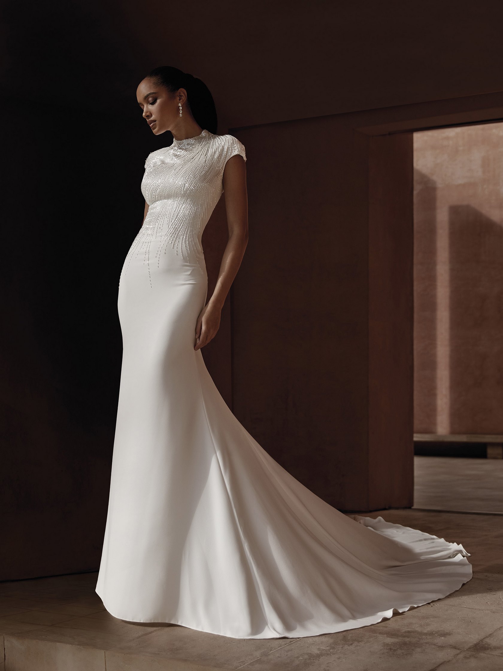 NIHI Collezione Pronovias Abito da sposa semplice sirena Temptation s Gallery